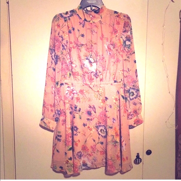 A TRUE ROMANCE FROM NIEMAN MARCUS WHAT A CLASSIC BEAUTY - Picture 8 of 8